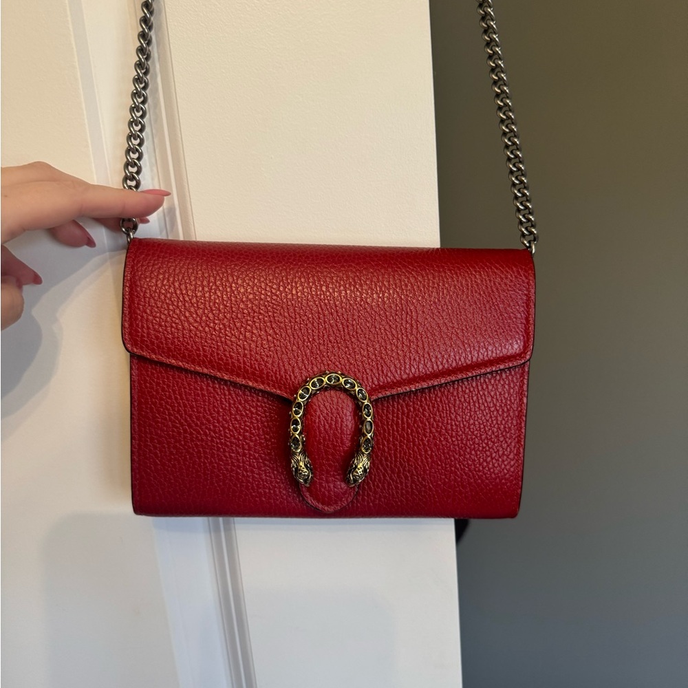 Gucci side bag wallet on chain in red great condition. Style is called dionsysis